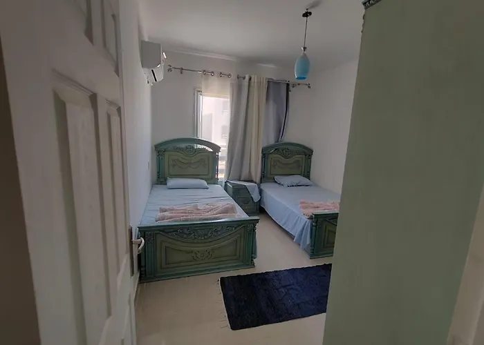 Blumar El Sokhna * Ajn-Szuhna